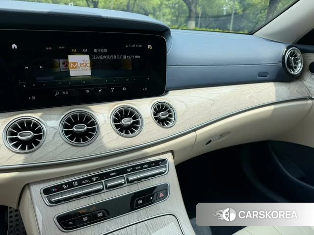 Mercedes-Benz E-class (imported) 2022 Зеленый из Китая, фото 3