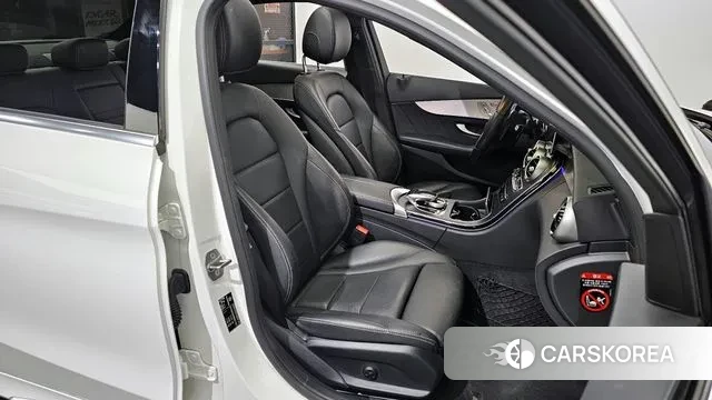 Mercedes-Benz C-Class W205 2021 Белый из Кореи, фото 3