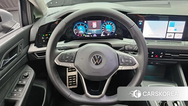 Volkswagen Golf 8th Generation 2022 Серый из Кореи, фото 3