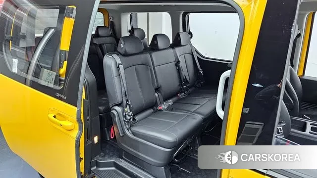 Hyundai Staria 2024 Желтый из Кореи, фото 3