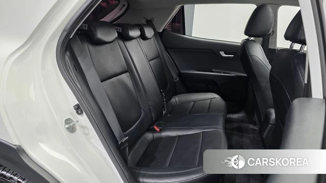 Kia Stonic 2018 Белый из Кореи, фото 3