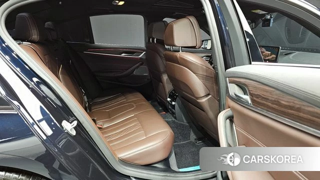 BMW 5 Series (G30) 2021 Черный из Кореи, фото 3