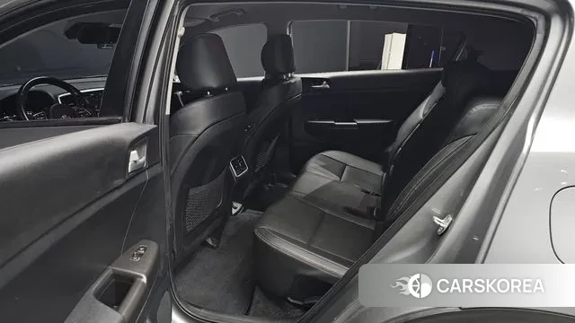 Kia Sportage The Bold 2021 Серебристо-серый из Кореи, фото 3