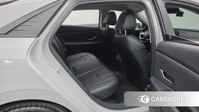 Hyundai Avante Hybrid (CN7) 2021 Серебристо-серый из Кореи, фото 3