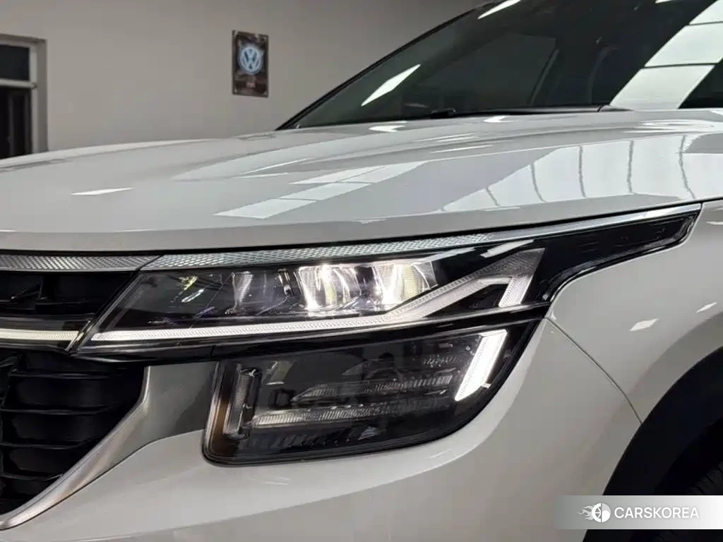 Kia Seltos 2024 Белый из Китая, фото 4