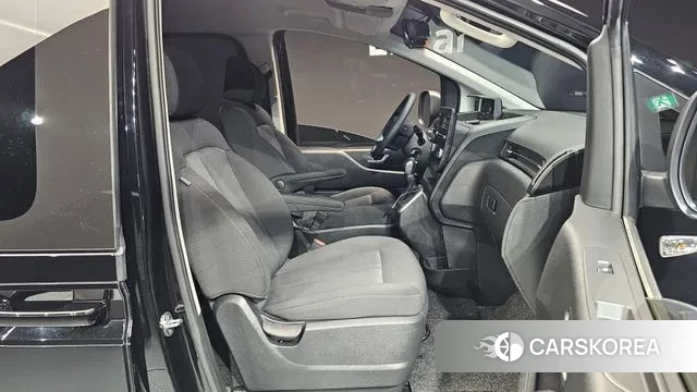 Hyundai Staria 2022 Черный из Кореи, фото 3