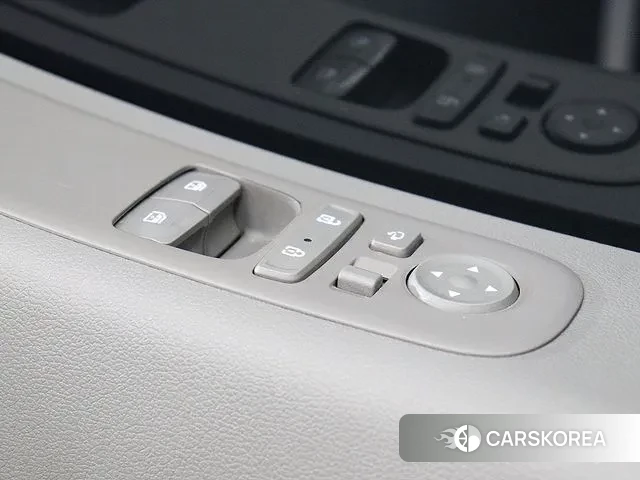 Hyundai Staria 2022 Белый из Кореи, фото 3