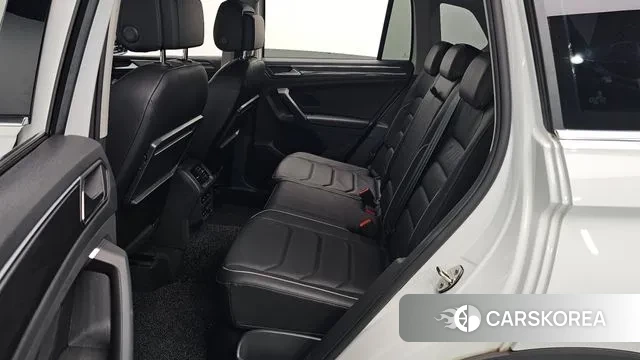 Volkswagen Tiguan second Generation 2020 Белый из Кореи, фото 3