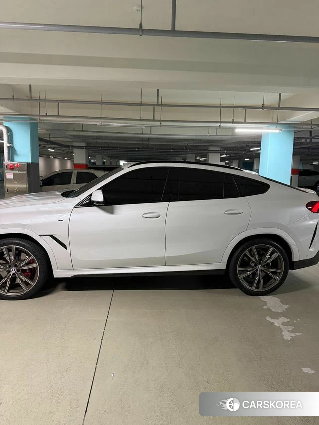 BMW X6 (G06) 2023 Белый из Кореи, фото 3