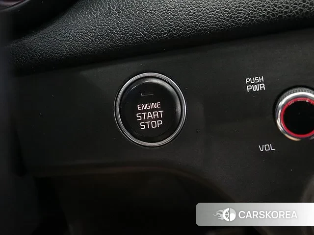 Kia Sportage The Bold 2018 Белый из Кореи, фото 3