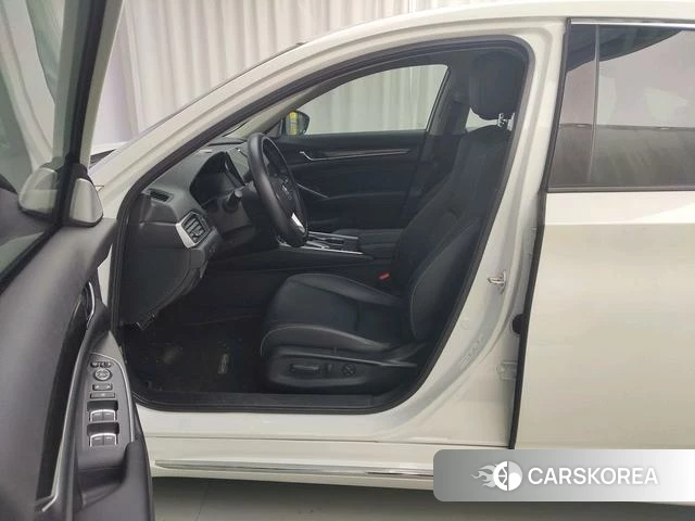 Honda Accord 2022 Белый из Китая, фото 3
