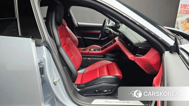 Porsche Taycan 2025 Серебряный из Кореи, фото 3