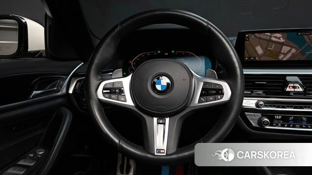 BMW 5 Series (G30) 2019 Белый из Кореи, фото 3