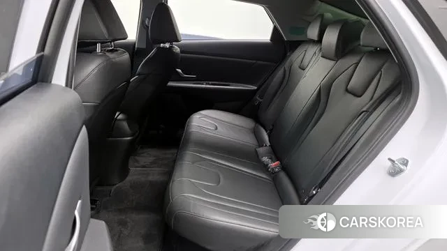 Hyundai Avante Hybrid (CN7) 2023 Белый из Кореи, фото 3