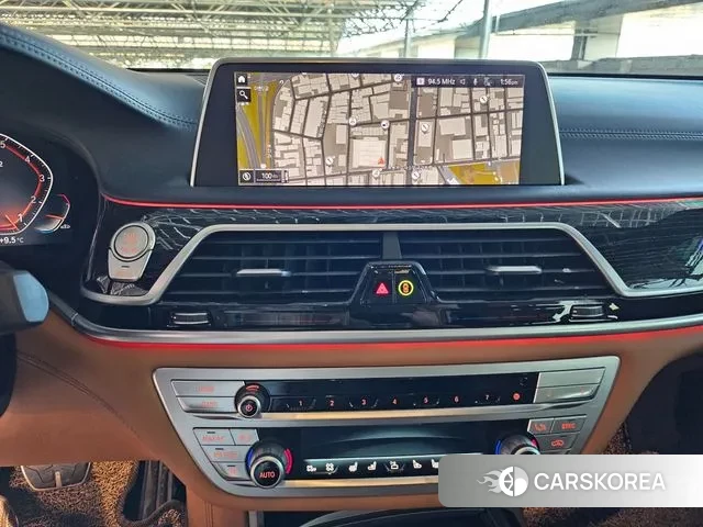 BMW 7 Series (G11) 2021 Белый из Кореи, фото 3