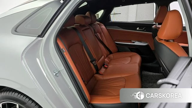 Kia The New K5 3rd generation 2023 Серебристо-серый из Кореи, фото 3