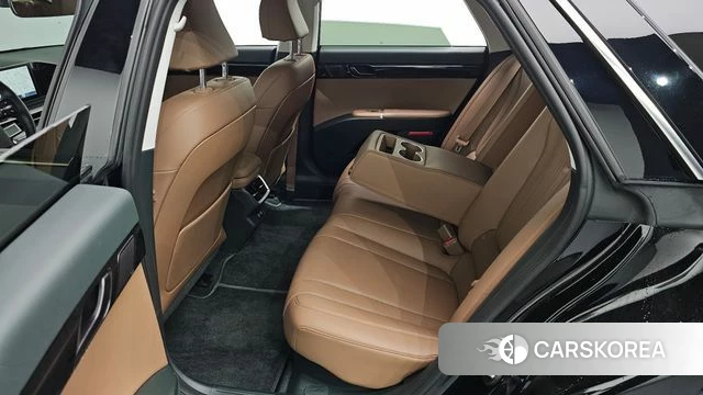Hyundai Grandeur Hybrid (GN7) 2024 Черный из Кореи, фото 3