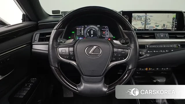 Lexus ES300h 7th generation 2019 Белый из Кореи, фото 3