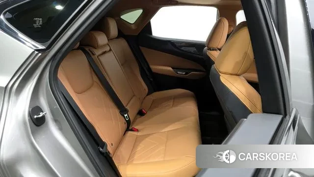 Lexus NX350h Second generation 2024 Серебристо-серый из Кореи, фото 3