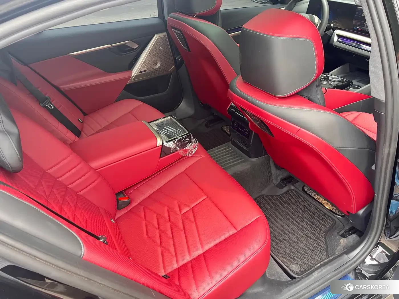 BMW 5 series 2025 Черный из Китая, фото 3