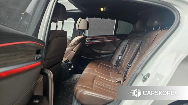 BMW 5 Series (G30) 2019 Белый из Кореи, фото 3