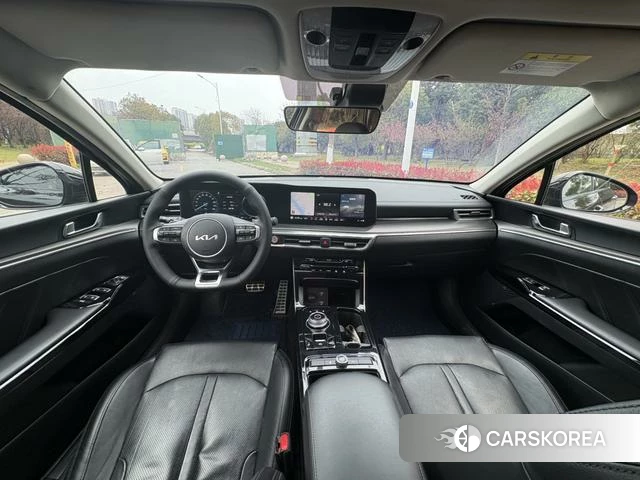 Kia K5 2021 Черный из Китая, фото 3