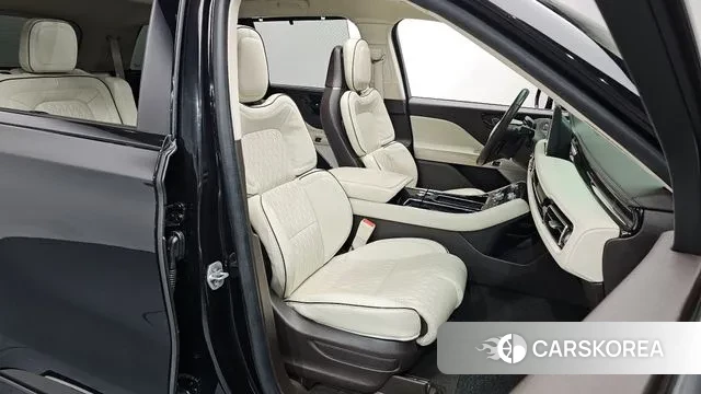 Lincoln Aviator 2nd generation 2023 Черный из Кореи, фото 3