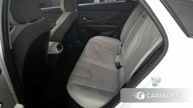 Hyundai Avante (CN7) 2023 Белый из Кореи, фото 3