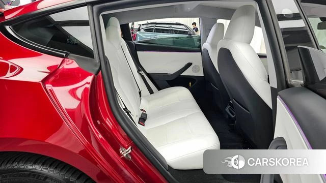 Tesla Model 3 2024 Красный из Кореи, фото 3