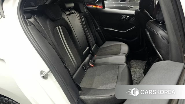 BMW 1 Series (F40) 2020 Белый из Кореи, фото 3