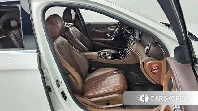 Mercedes-Benz E-Class W213 2019 Белый из Кореи, фото 3