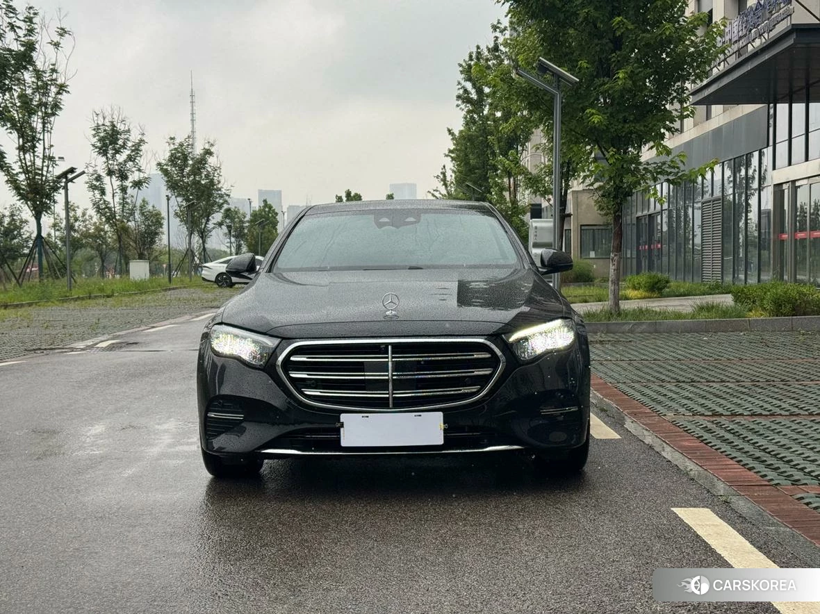 Mercedes-Benz E-class 2026 Черный из Китая, фото 3