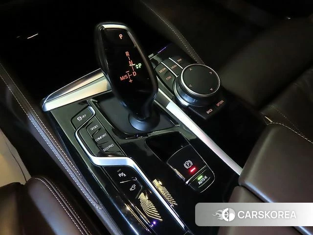 BMW 5 Series (G30) 2021 Серый из Кореи, фото 3