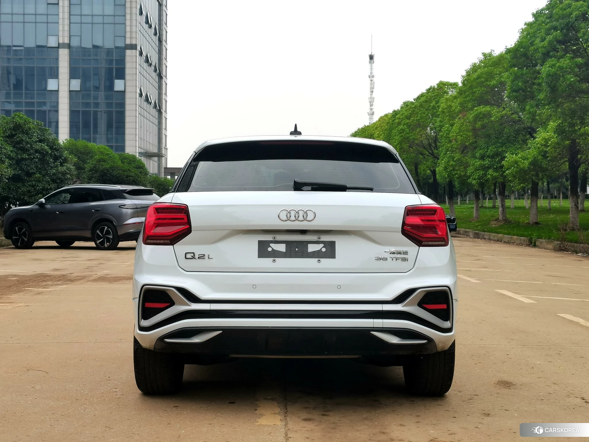 Audi Q2L 2021 Белый из Китая, фото 3