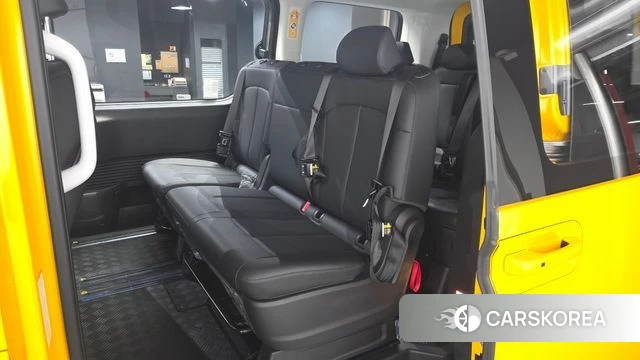 Hyundai Staria 2025 Желтый из Кореи, фото 3