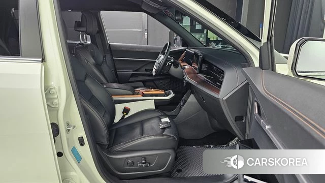 Ssangyong Torres EVX 2023 Белый из Кореи, фото 3