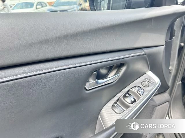 Nissan Xuan Yi 2024 Серебристо-серый из Китая, фото 3