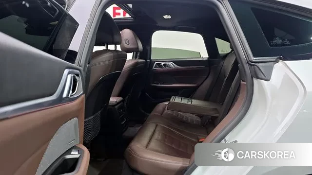 BMW i4 2022 Белый из Кореи, фото 3