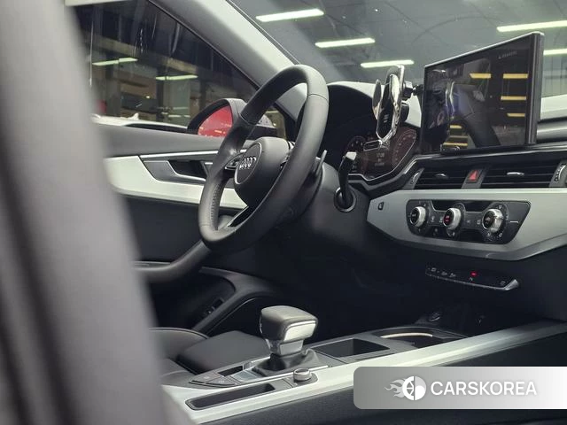 Audi A4L 2024 Черный из Китая, фото 3
