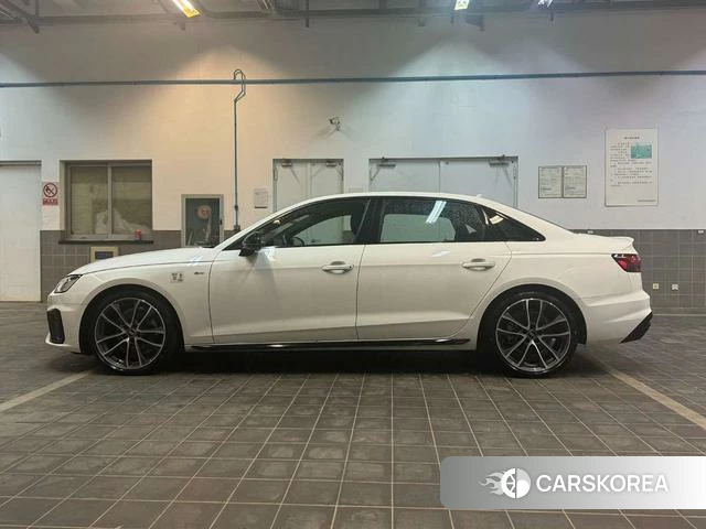 Audi A4L 2023 Белый из Китая, фото 3