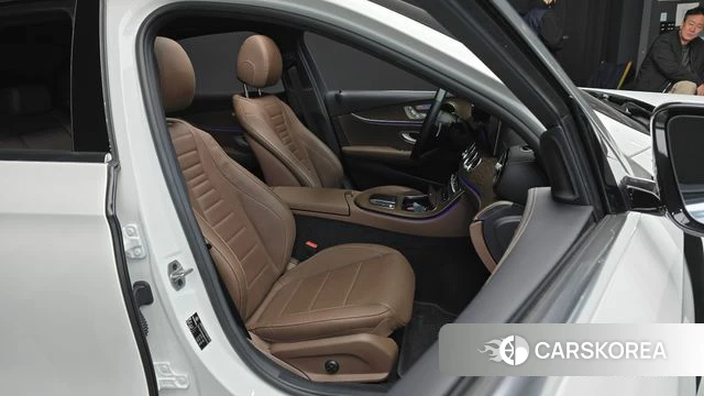 Mercedes-Benz E-Class W213 2021 Белый из Кореи, фото 3