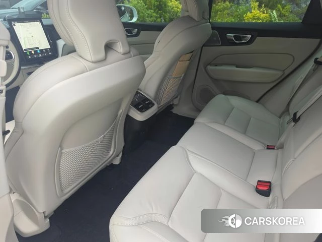 Volvo XC60 second Generation 2026 Белый из Кореи, фото 3