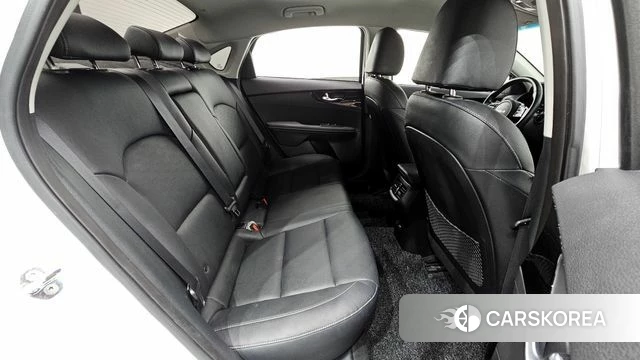 Kia The New K3 2nd generation 2022 Белый из Кореи, фото 3