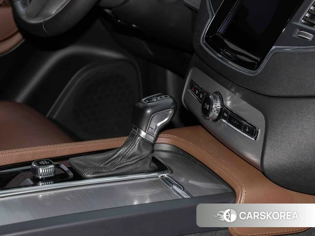 Volvo XC90 2019 Темно-серый из Китая, фото 3