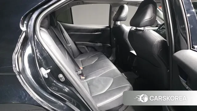 Toyota Camry (XV70) 2023 Синий из Кореи, фото 3