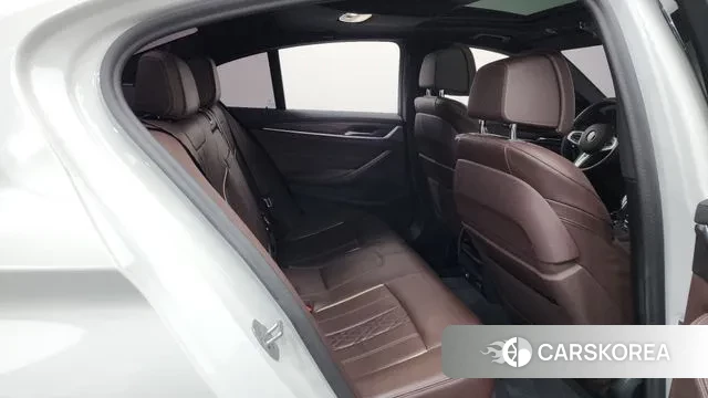 BMW 5 Series (G30) 2021 Белый из Кореи, фото 3