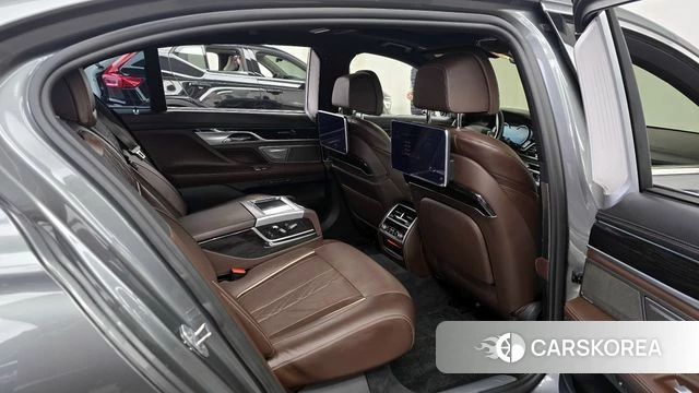 BMW 7 Series (G11) 2018 Серебряный из Кореи, фото 3