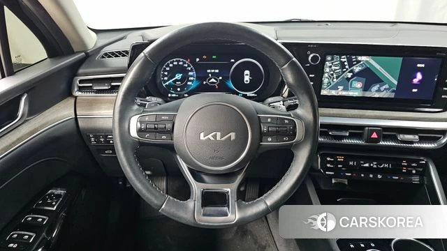 Kia K5 3rd generation 2023 Черный из Кореи, фото 3