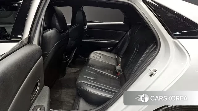 Hyundai Avante (CN7) 2022 Серебристо-серый из Кореи, фото 3