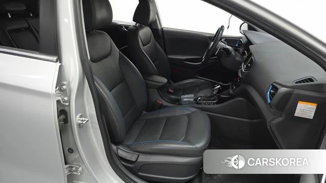Hyundai Ionic Hybrid 2019 Серебристо-серый из Кореи, фото 3